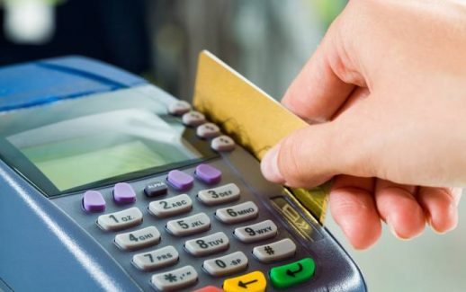 maquineta e cartão de crédito
